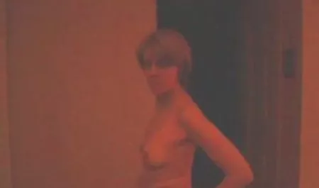 발과 당신의 친구 시계 르 동영상 의 처녀