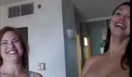 소프트 엉덩이 땀 르 동영상 온라인 대 무료 싱가포르