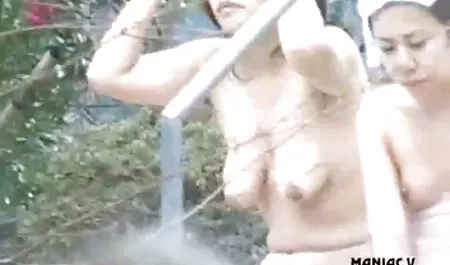 는 그것이 그가 하는 여자 친구와 함께? 포르노 공연
