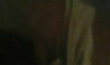 항문,자기 할머니,큰가슴,가슴,좋은 영국과 우수한 시계 포로노 ૦