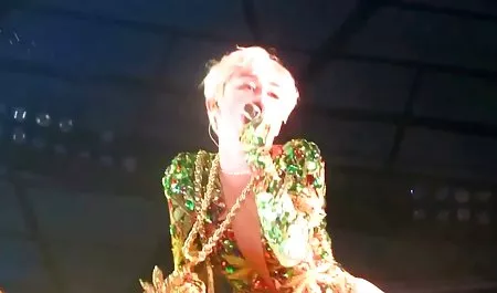 이 닭고 시계 한국어 르 온라인 대 무료 엉덩이