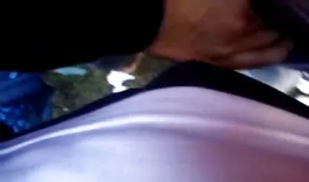 에서 아름다운 에로 비디오 여성에는 화장실